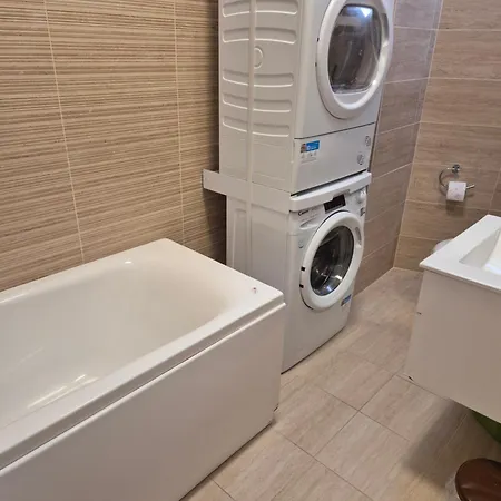 Avrig Dinu Бухарест