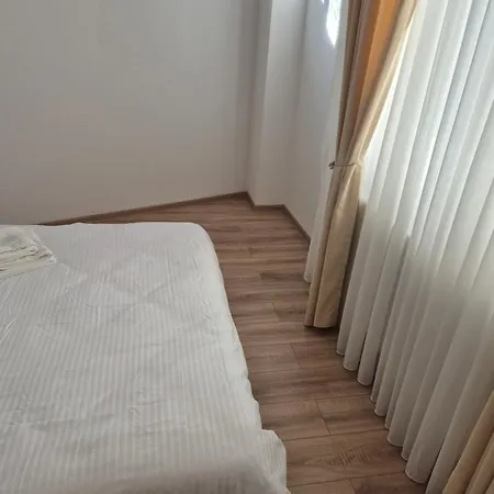 Lägenhet Avrig Dinu Bukarest